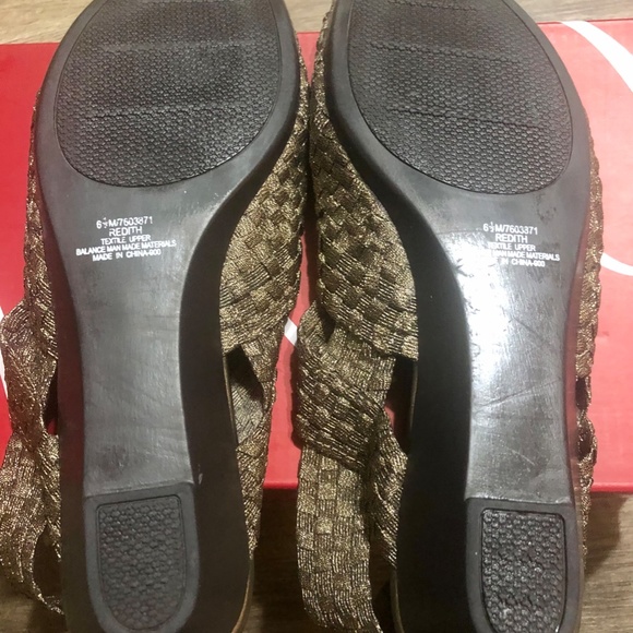 Impo Sandals bronze wedges Sz. 6 1/2 - Picture 4 of 8